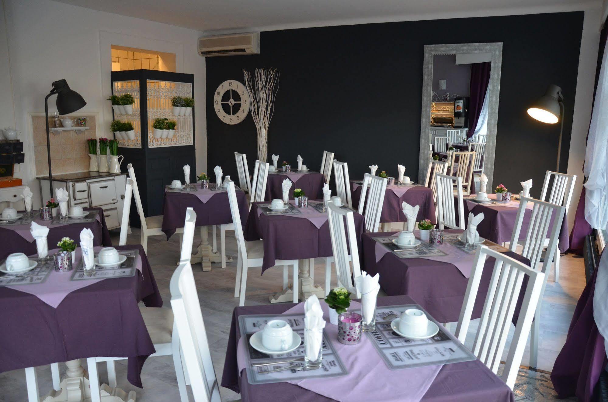 Hotel The Originals Boutique, Clair Hôtel, 3*