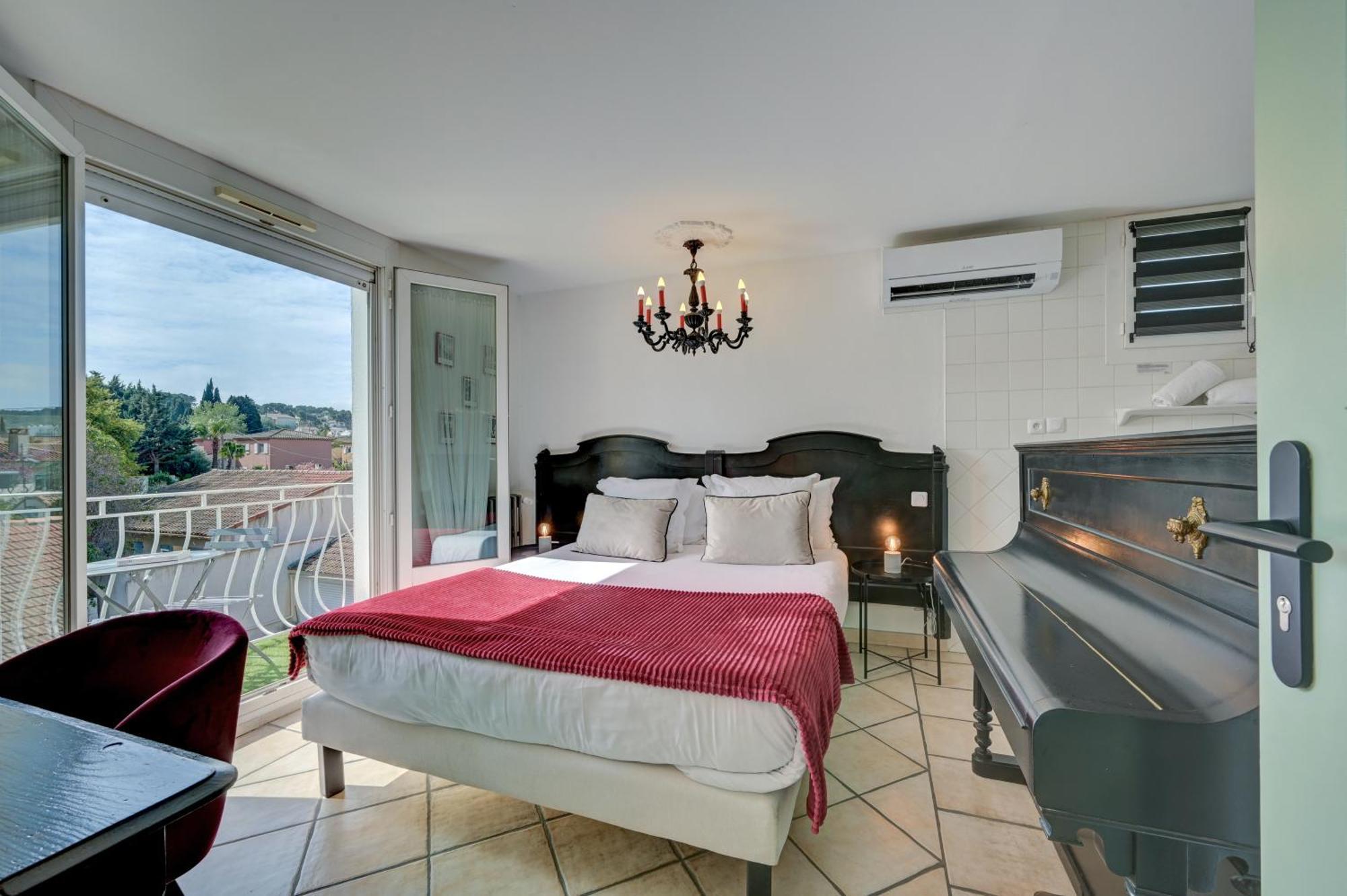 Hotel The Originals Boutique, Clair Hotel,